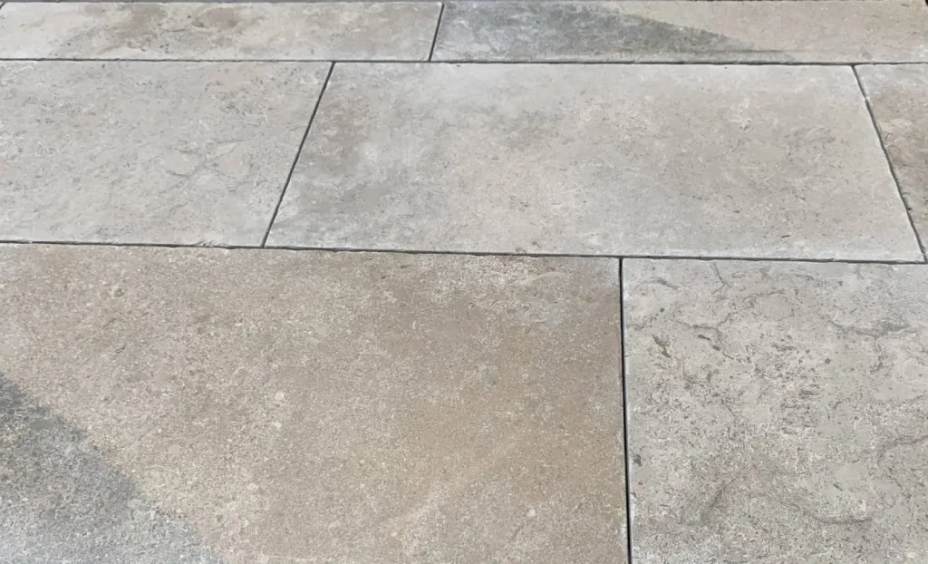 Pierre de Dordogne, Montagnac B2 gris pour dallage intérieur et extérieur FAYENCE