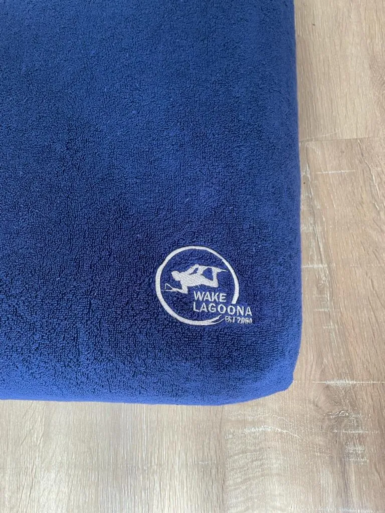 Broderie logo société housse tissu Éponge sur Bordeaux 