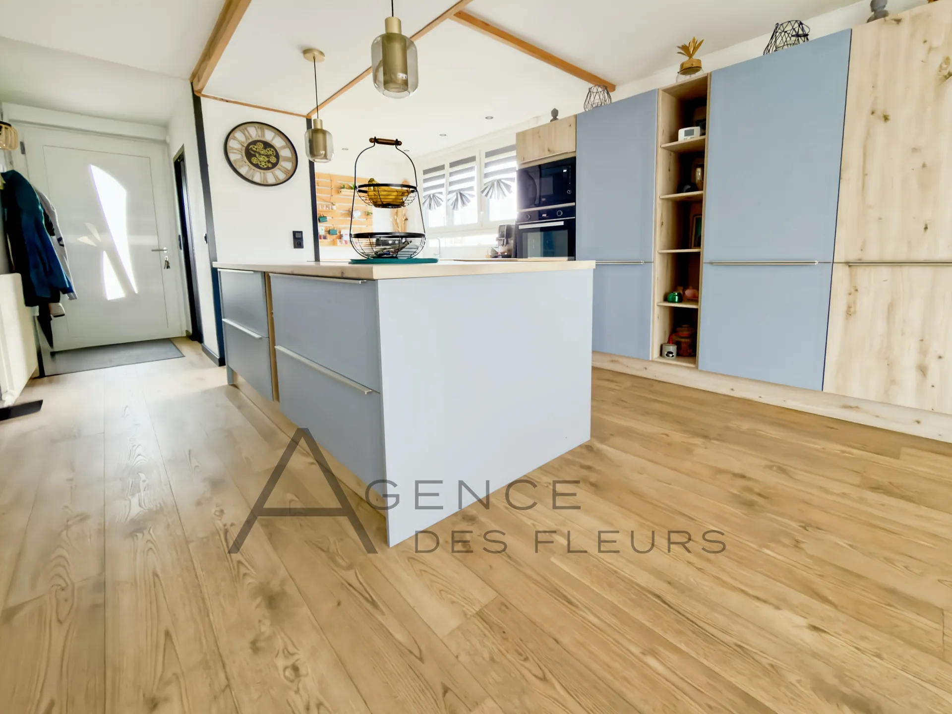 A vendre, maison de 130 m² édifiée sur 608 m² de terrain sur la commune de CAUDEBEC LES ELBEUF 76320
