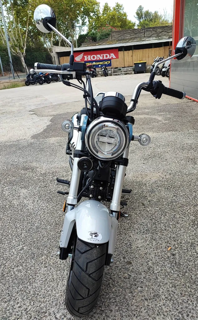 HONDA ST125 DAX du 06/2023 avec 1 km.