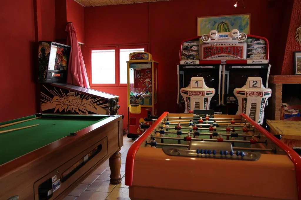  salle de jeux pour ados et adultes en camping 4 étoiles dans l'herault proche de sete