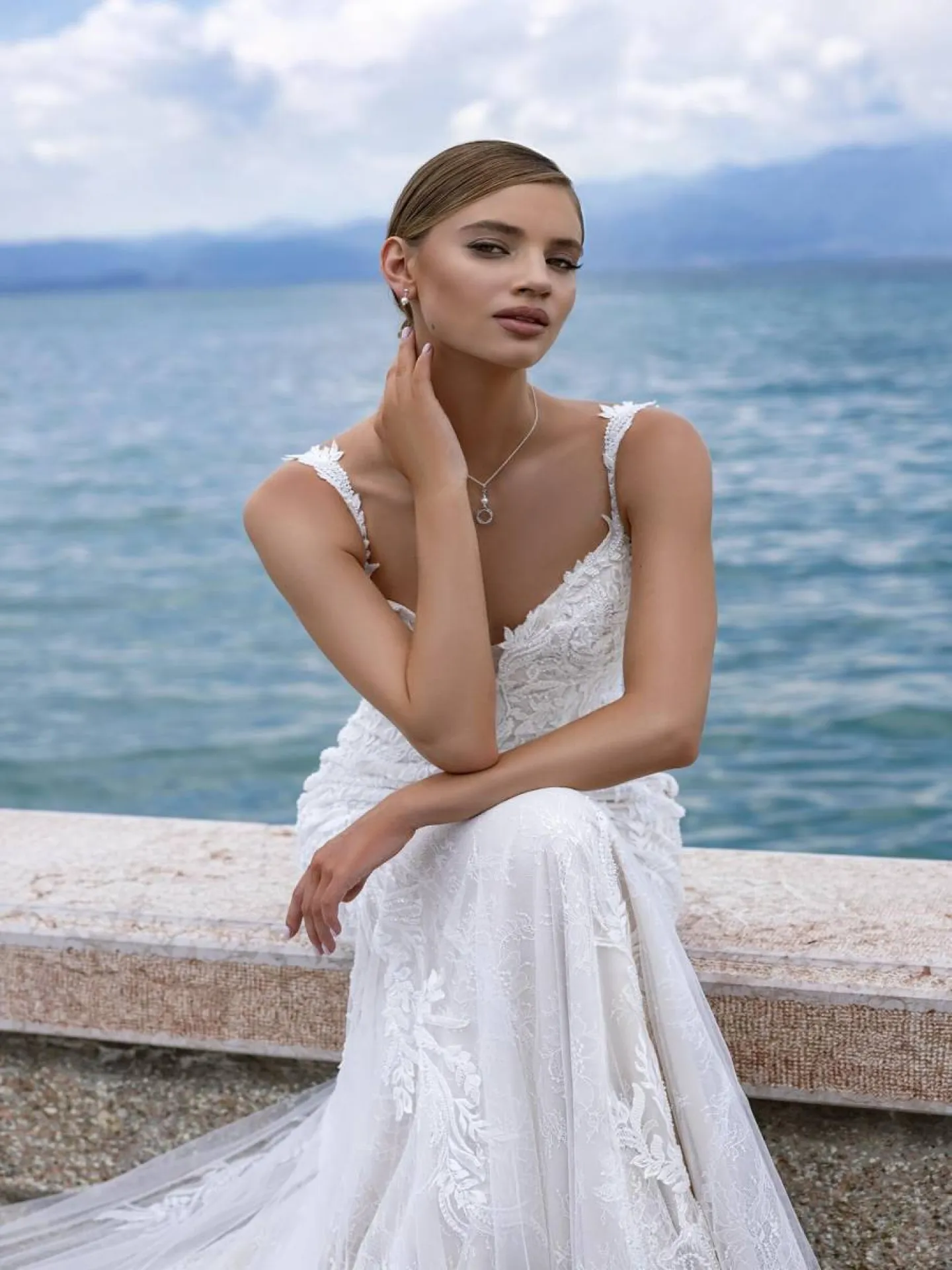 ROBE COLLECTION BELLA 22424 2024 12345 .