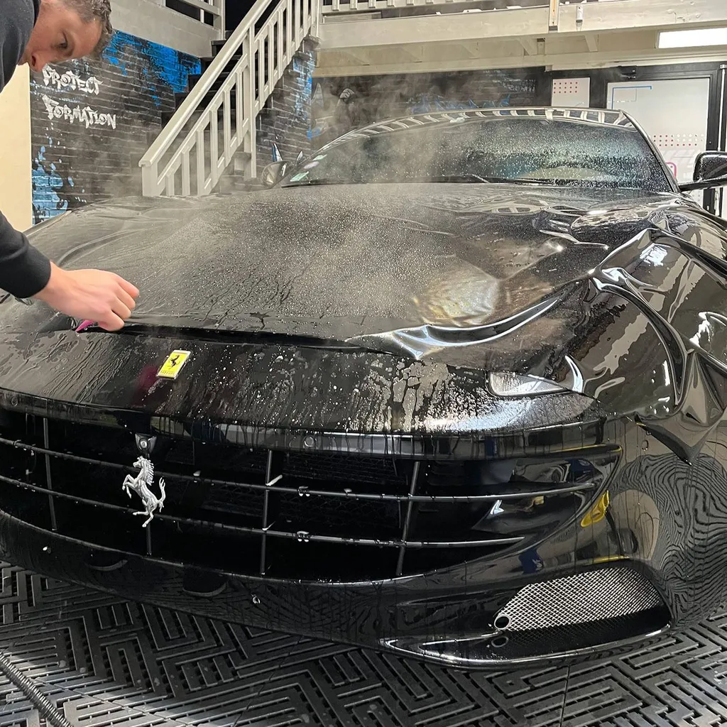 Capot Ferrari PPF Black