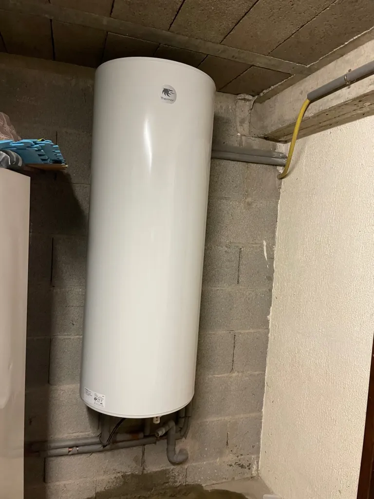 Plombier sérieux à Marcy l’étoile proche de Lyon 5eme pour le remplacement d’un chauffe-eau qui fuit et ne chauffe plus