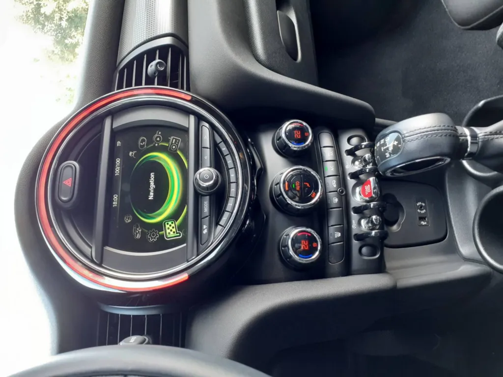 MINI COOPER OCCASION 136CH EDITION BLACKFRIARS BVA 7 PLAISANCE DU TOUCH PROCHE DE TOULOUSE