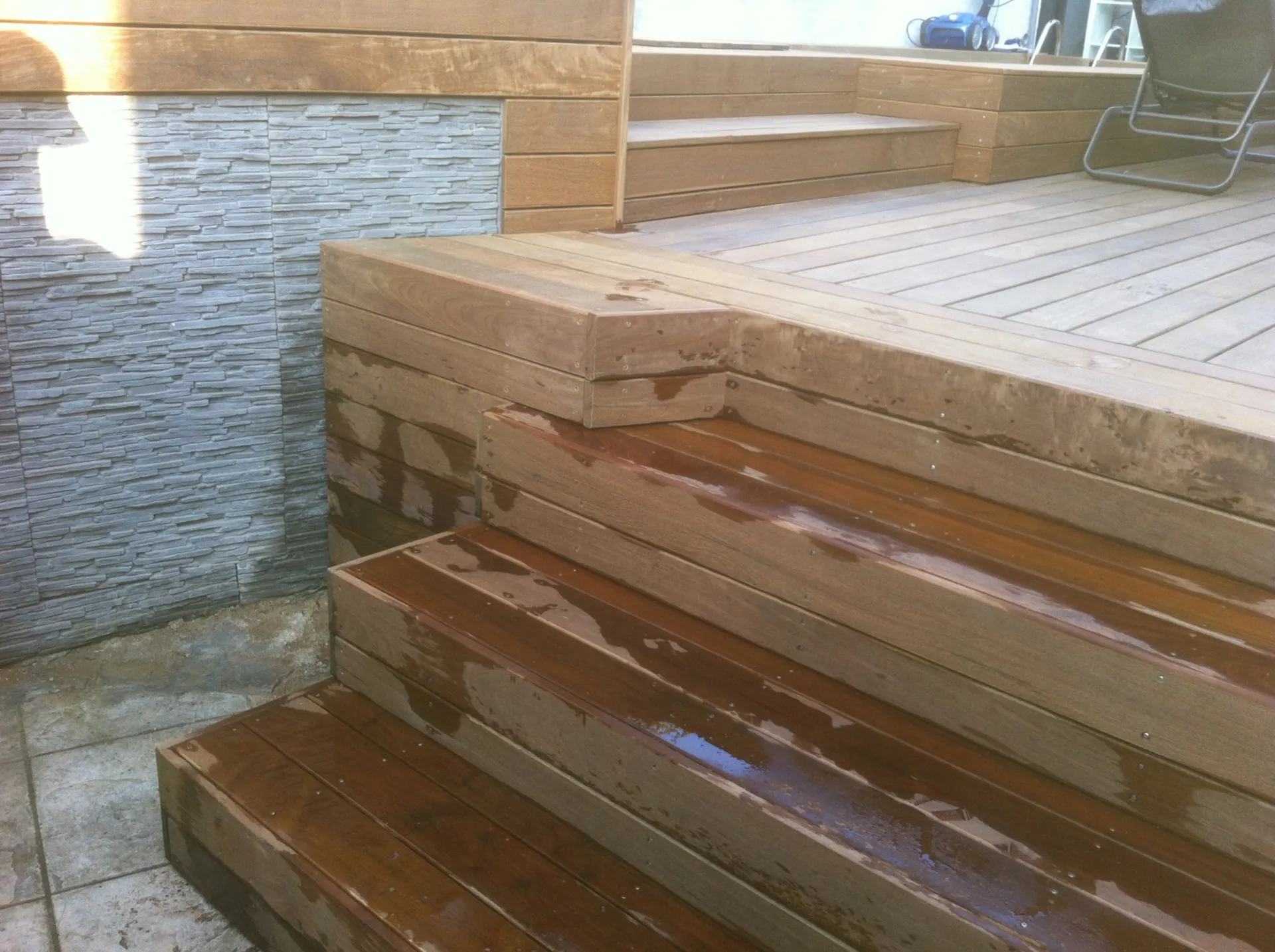 Tour de piscine en bois exotique ipe à marseille