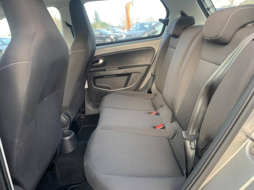Volkswagen UP d'occasion essence 65cv proche de Caudebec