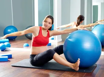 maternité et gros ballon