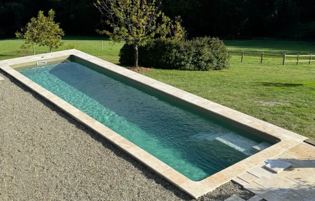 Spécialiste de la piscine coque toutes dimension à Mont de Marsan et ses alentour
