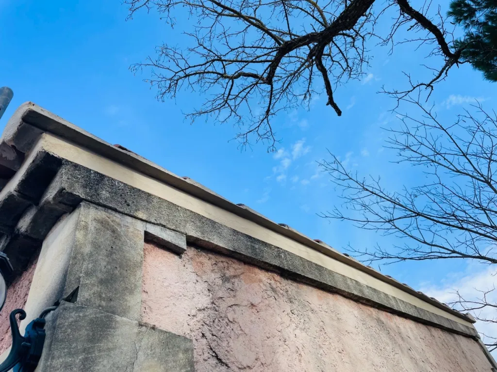 finition rive enduit ton pierre sur bouc bel air