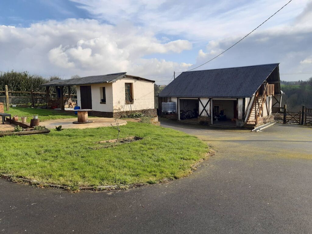 Maison en briques et colombages, région Lisieux, Calvados 14
