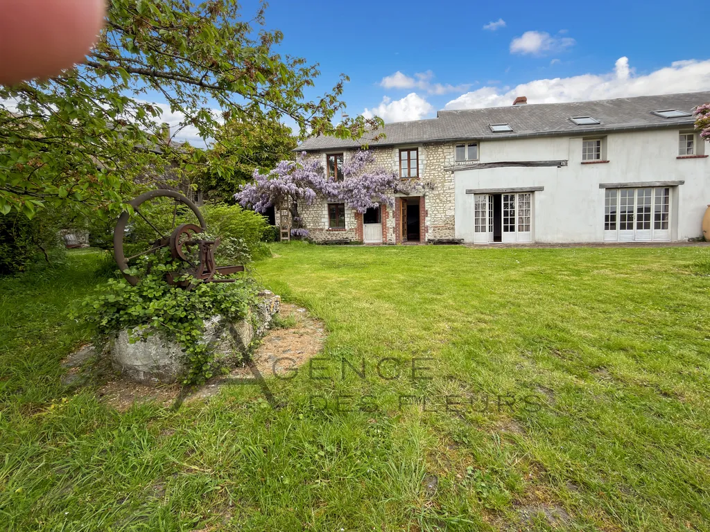 A saisir propriété de 185 m² sur un terrain de 1682 m commune de SOTTEVILLE SOUS LE VAL