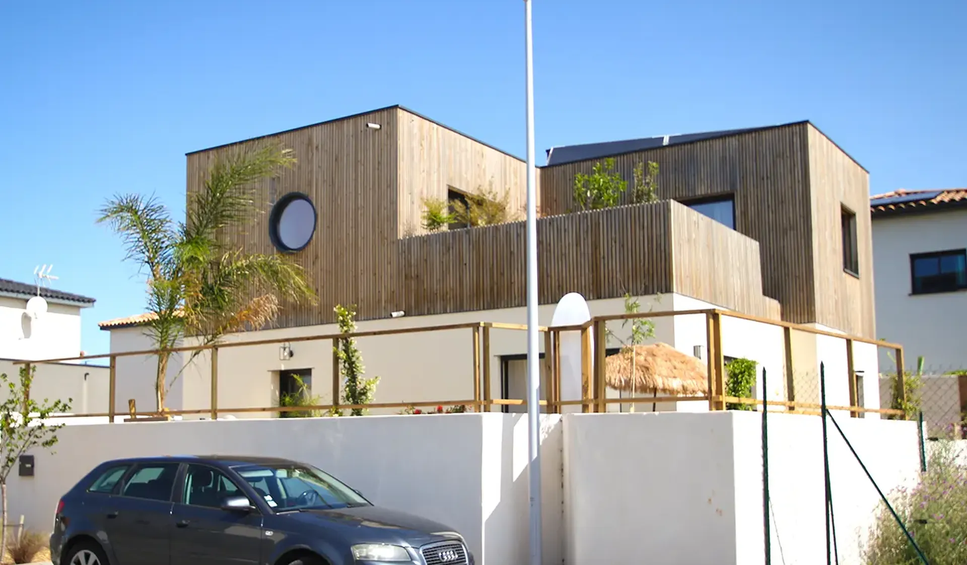 Construction d’une maison à ossature bois sur-mesure pour habitat écologique et confortable à Marseillan