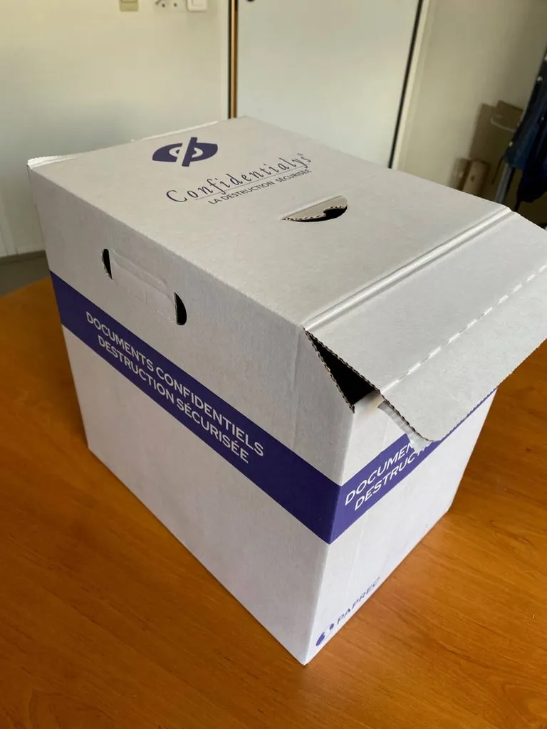 Collecte et destruction de papiers confidentiels et archives de laboratoire biologie médicale à Bordeaux et Toulouse