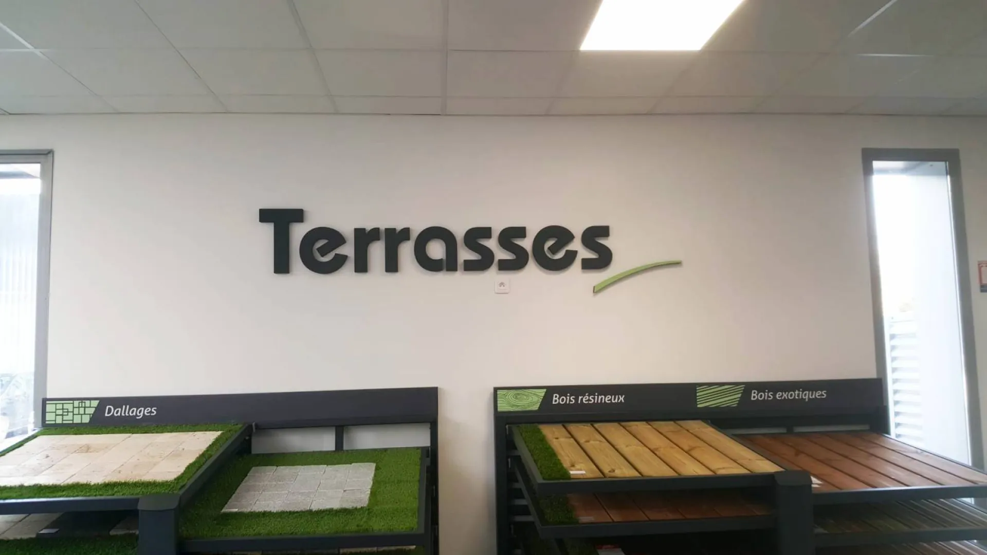 Signalétique intérieure pour un magasin Chausson Matériaux proche de Auch dans le Gers