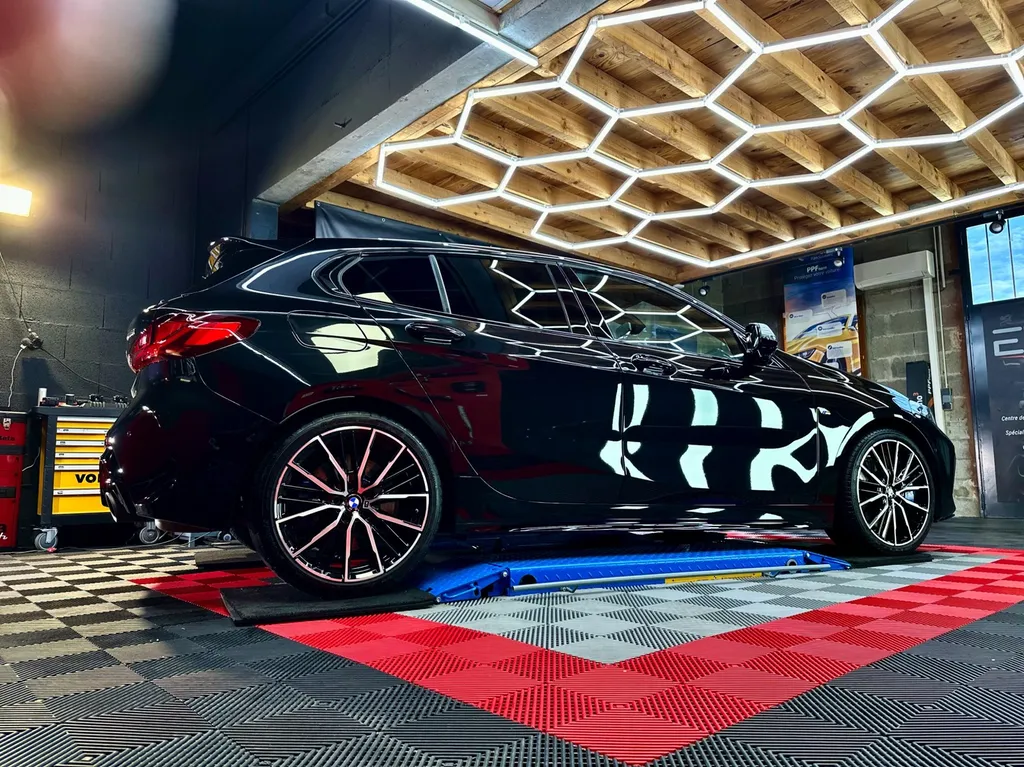 centre de DETAILING traitement céramique contre les micros rayures BMW 135 vaugneray 