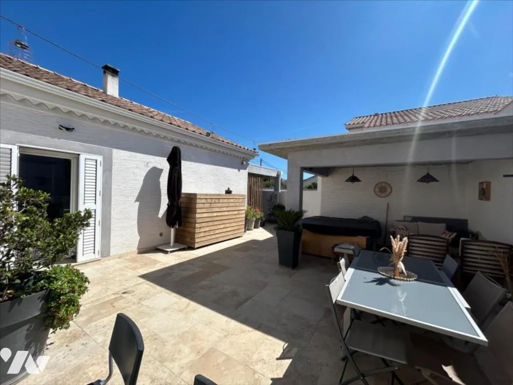 Achat maison 5 pièces de plain-pied avec jardin, jacuzzi et combles aménagés à Berre-L’Étang (13)