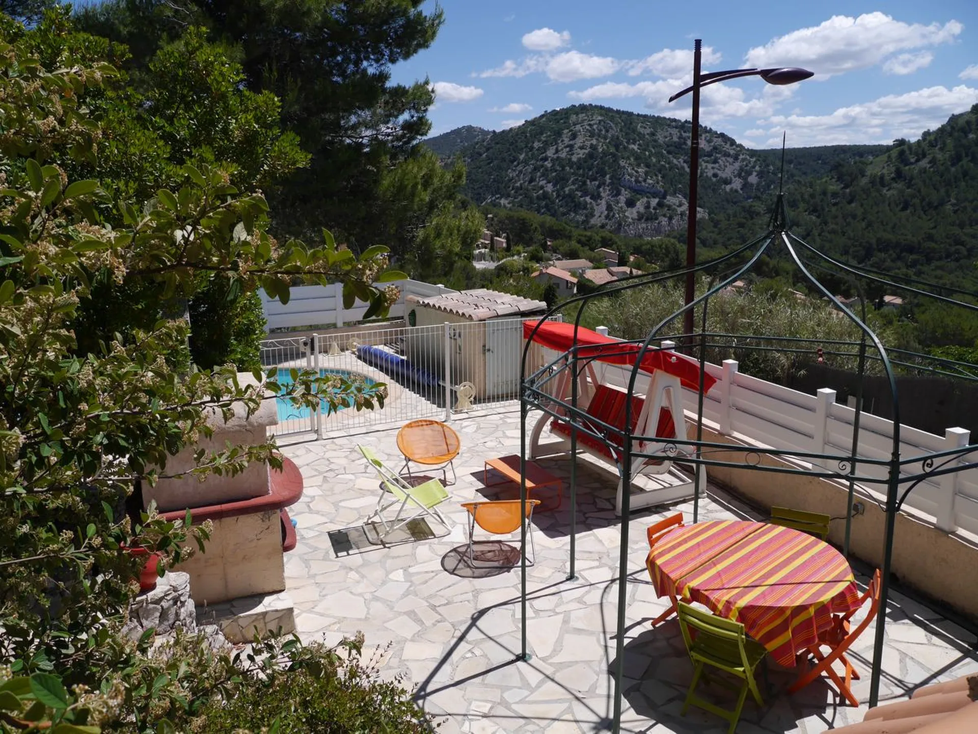 Vente maison piscine carnoux