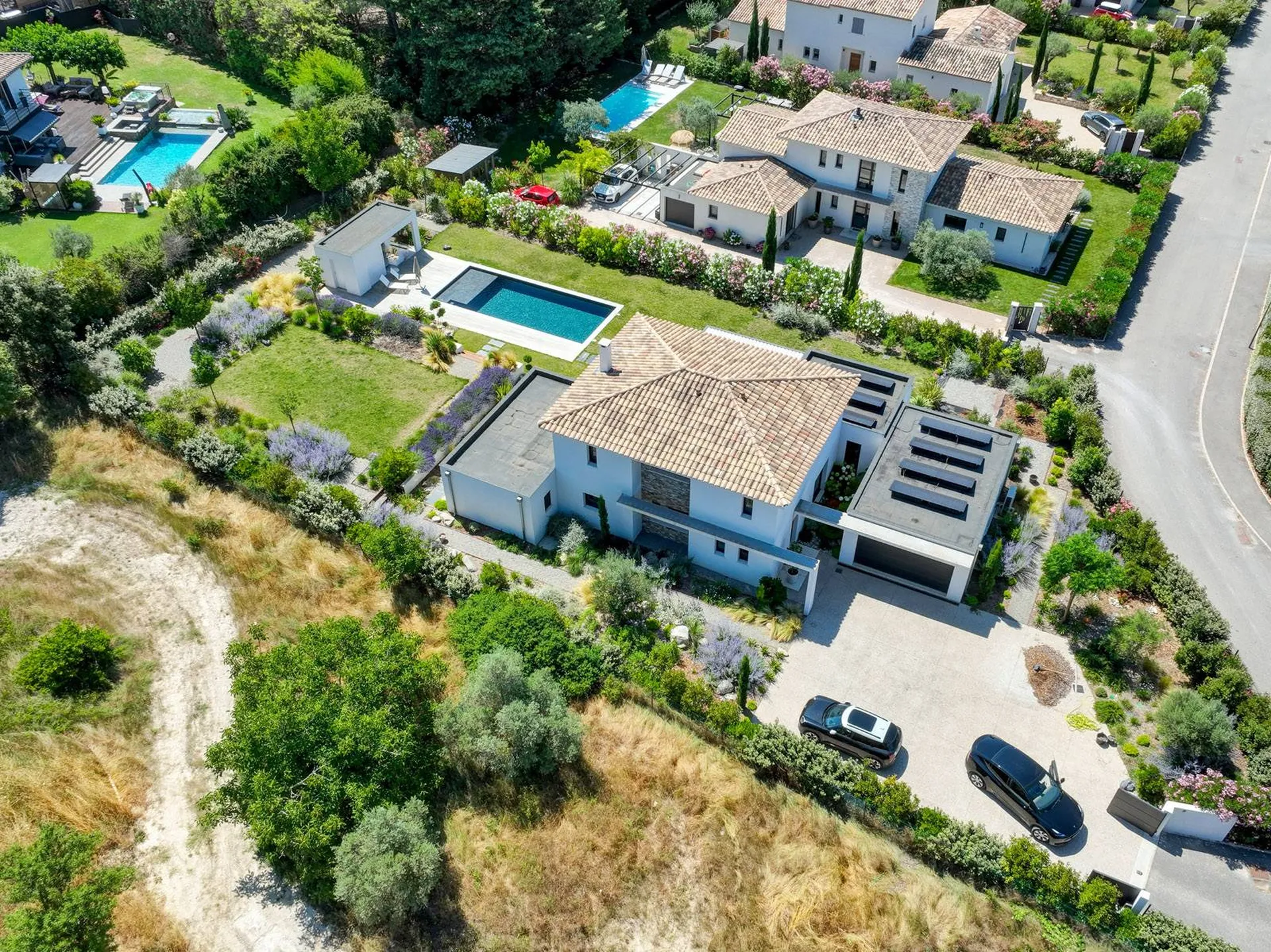 Elégante réalisation de villa contemporaine à Aix en Provence dans les Bouches du Rhône