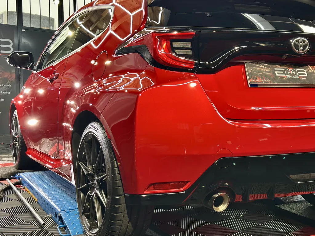 Toyota Yaris GR – Rénovation et traitement céramique à Lyon Ouest proche de Vourles 