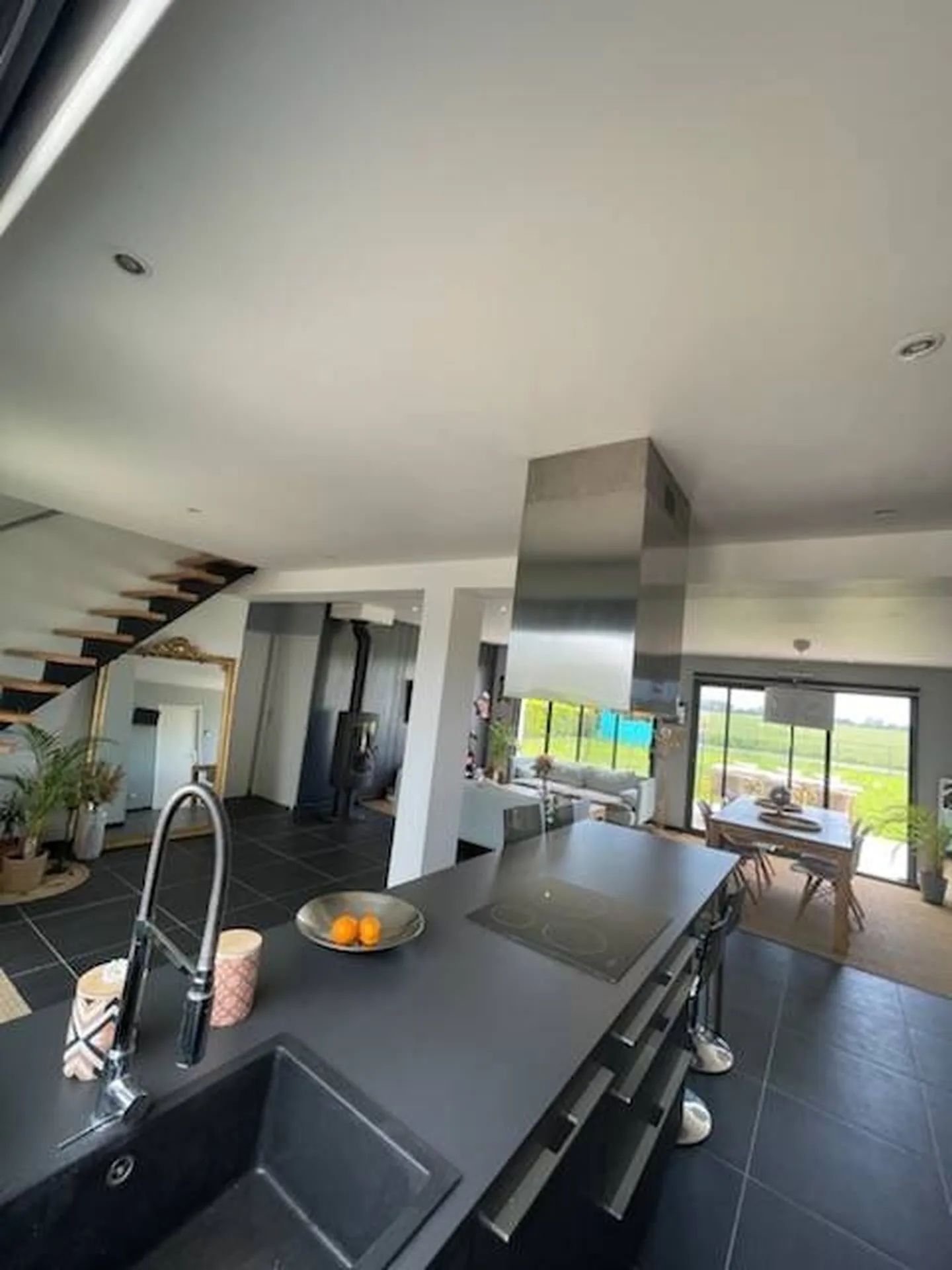 MAISON CONTEMPORAINE A LA CAMPAGNE PROCHE DE LA MER