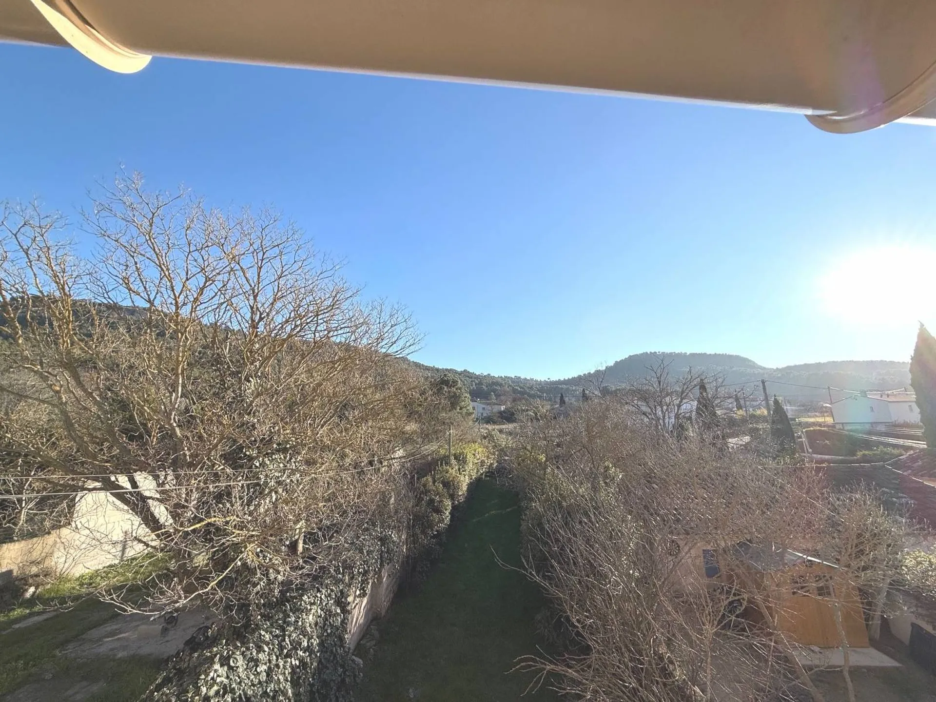 Cadre champêtre pour ce type 3 en vente  à Roquefort la Bédoule