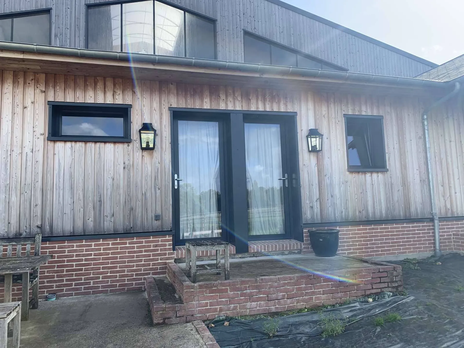 A VENDRE STRUCTURE EQUESTRE MODERNE