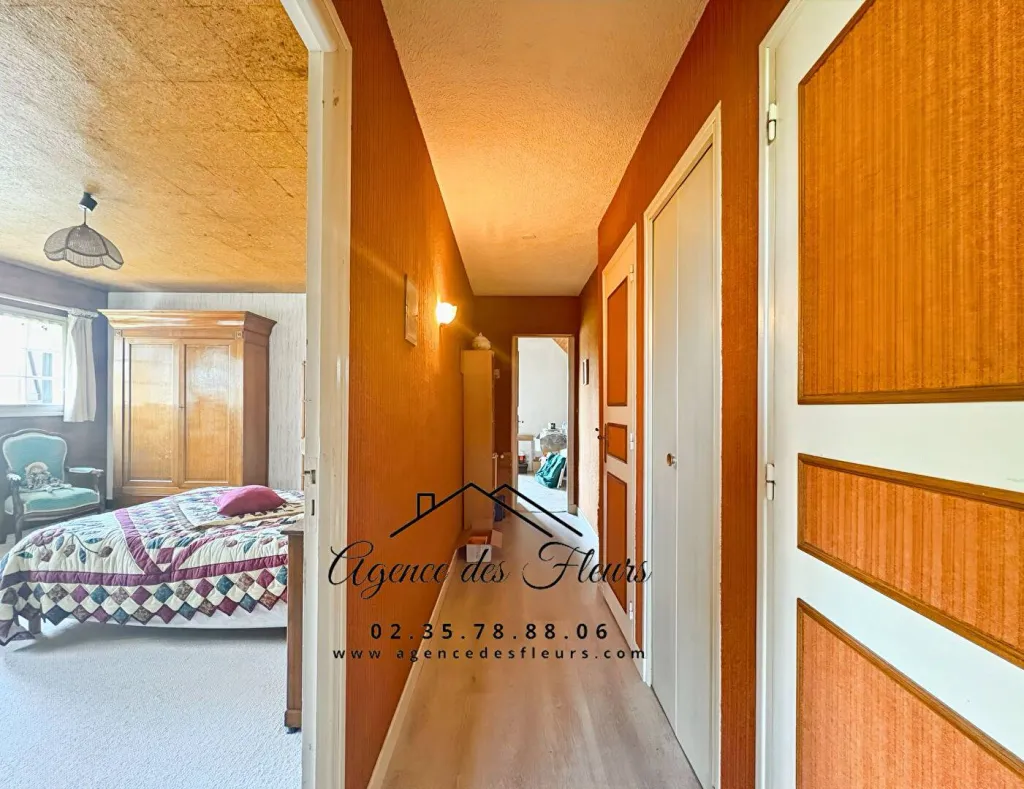 À SAISIR sur LA SAUSSAYE, Charmante maison 6 pièces de 127 m² sur un terrain de 868 m² .