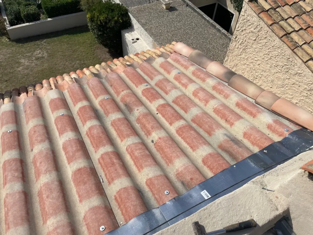 Changement d’une toiture de maison en P.S.T Canal sur Sausset les Pins près de Martigues