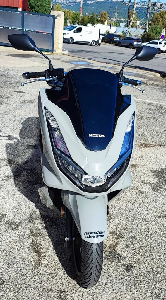 HONDA PCX 125 DU 05/2024 AVEC 270 KM.