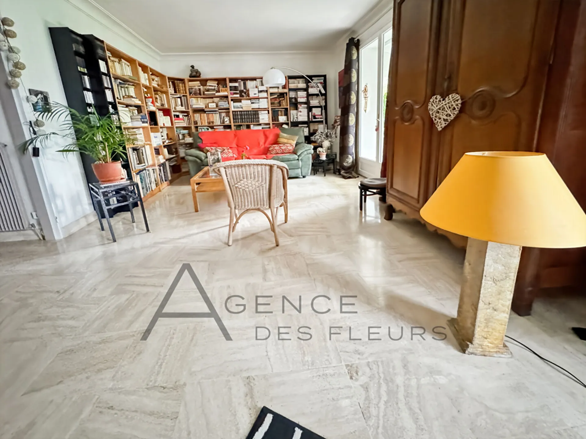 A vendre, maison familiale de 159 m2 sur un terrain de 1509 m2 située à Saint-Pierre-des-Fleurs