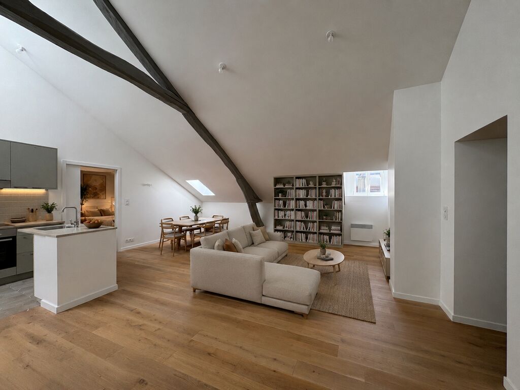 sejour salon belles hauteurs sous plafond Helix immobilier