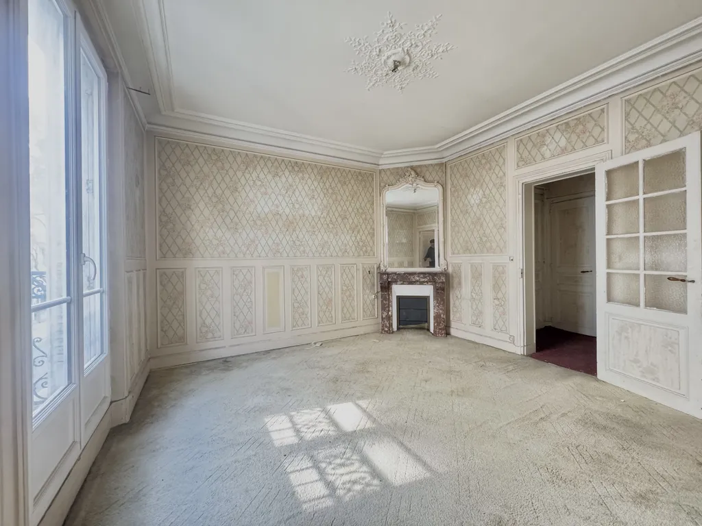 63 m2 3 Pièces à rénover 92400 Courbevoie 