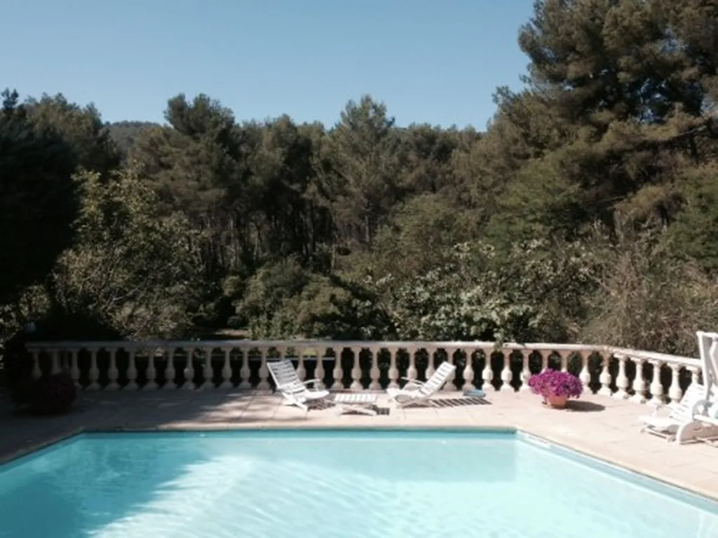 gémenos à vendre propriété sur 5000m² 