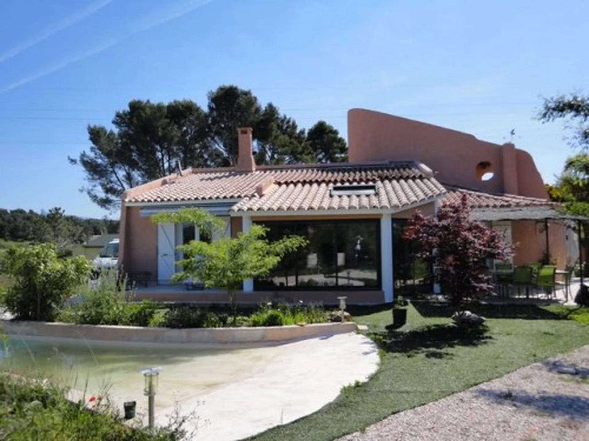 Vente maison 4/5 Roquefort la bédoule avec terrain plat et piscine chauffée