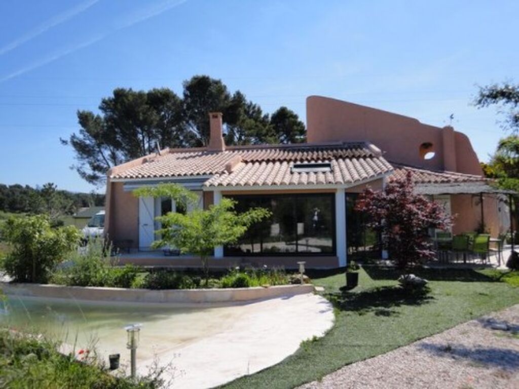 Vente maison 4/5 Roquefort la bédoule avec terrain plat et piscine chauffée