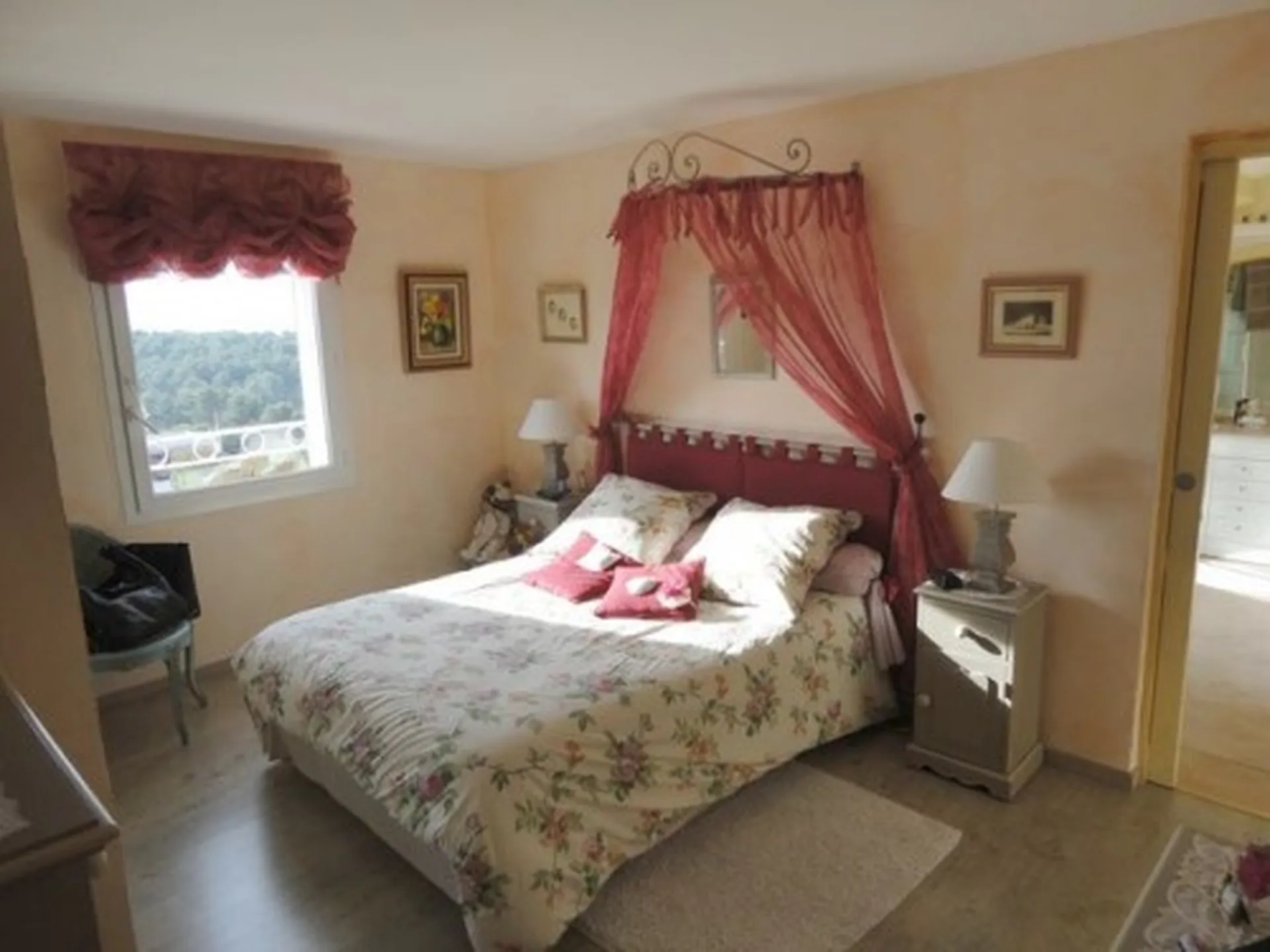 Villa en vente sur Carnoux en Provence avec deux logements, piscine, pool house