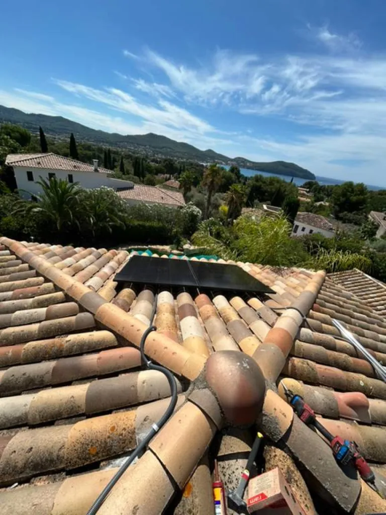Installation de 21 panneaux solaires Dualsun dès 19 900€ avec Provence Energie Solaire Services