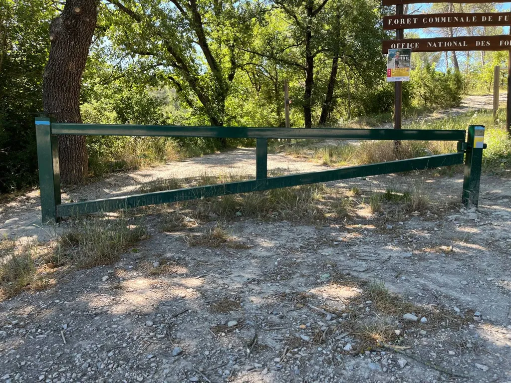 barriere a cadenas pompiers  dfci