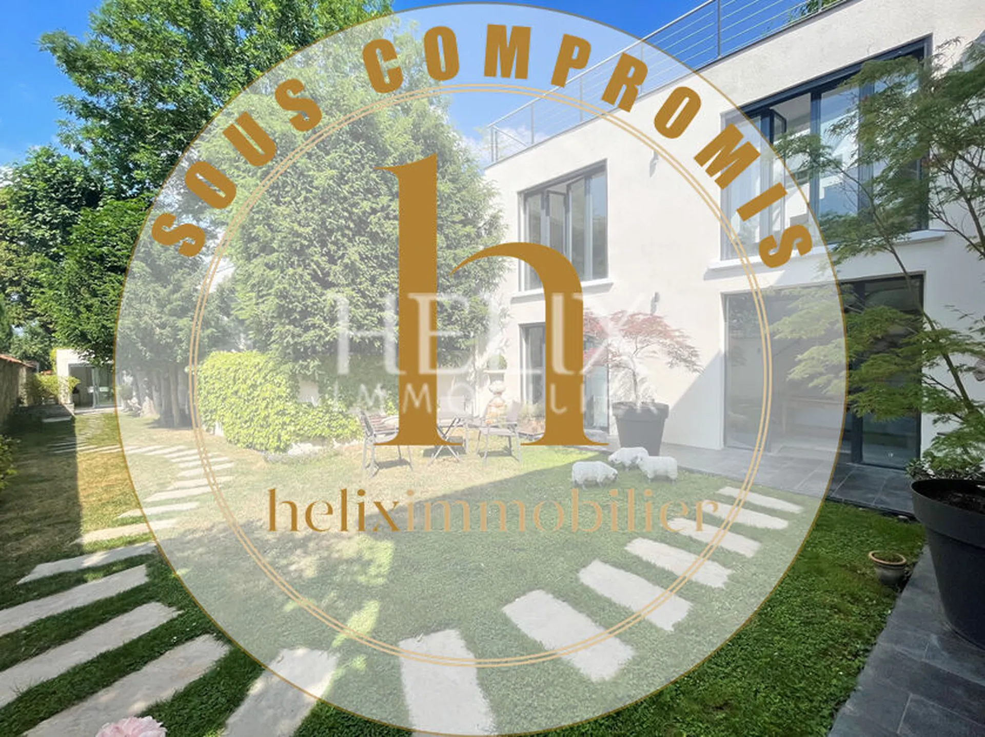 Vente d'une maison rue d'hennemont à Saint Germain en Laye avec 5 chambres