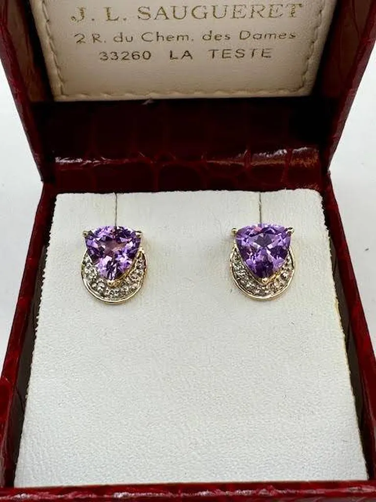 Sublimez Votre Style avec les Boucles d'Oreilles en Améthyste chez Or Ligne en Gironde