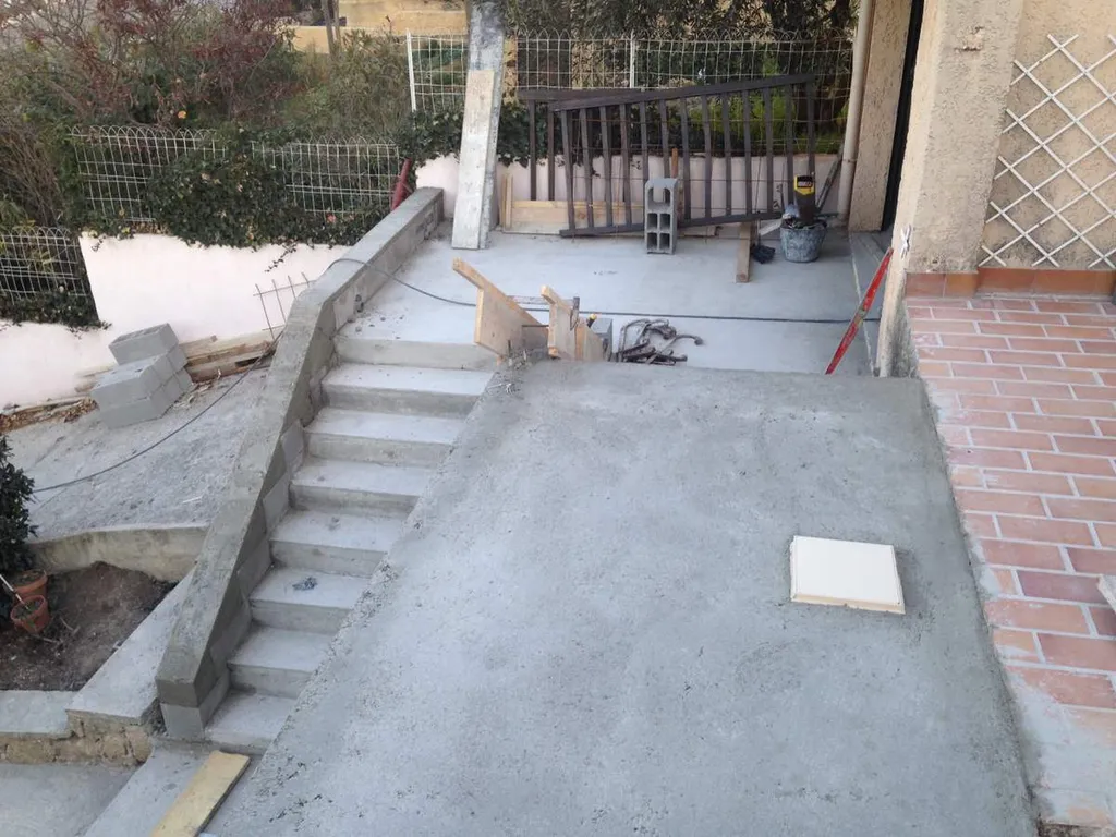 Agrandissement de la terrasse d'une maison individuelle à Salon de Provence