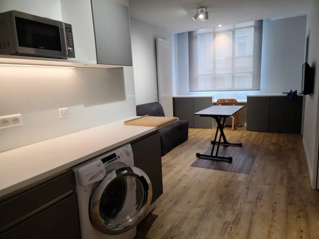 Deux pièces de standing meublé près CHU Pellegrin