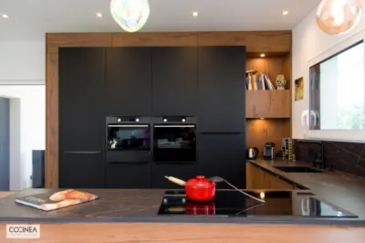 Aménagement d'une Cuisine Sur Mesure Armony Noir Mat & Dekton Laurent à Blagnac 31700