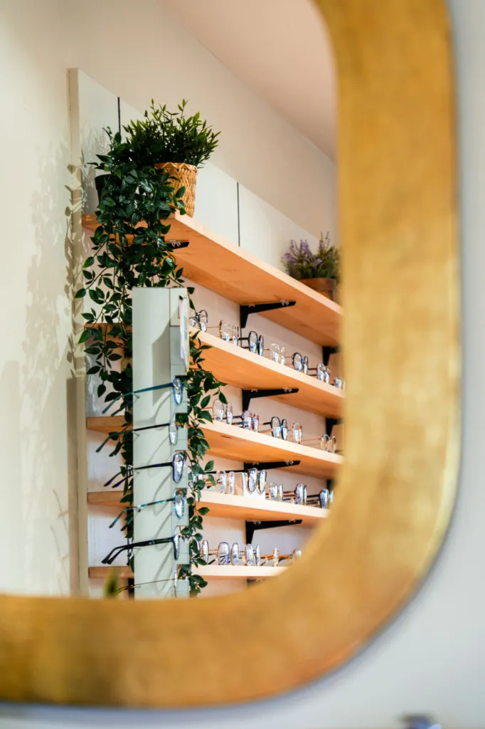 Bellevue Optique : votre opticien indépendant à votre écoute pour vos lunettes de vue, de soleil ou lentilles de contact à Toulouse en Haute Garonne.