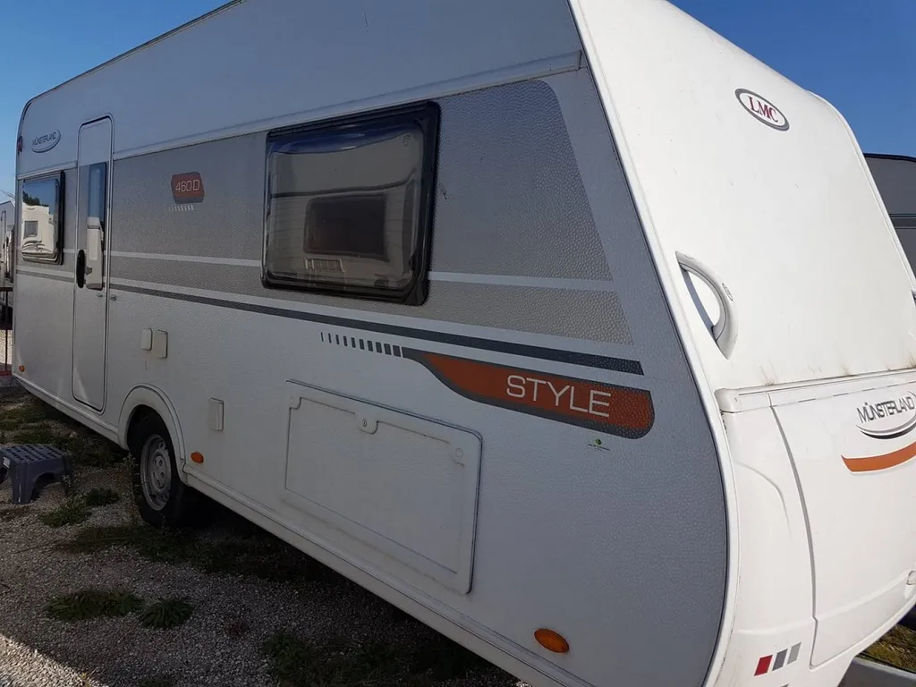 CARAVANE LMC 460D A LANCON DE PROVENCE 13680