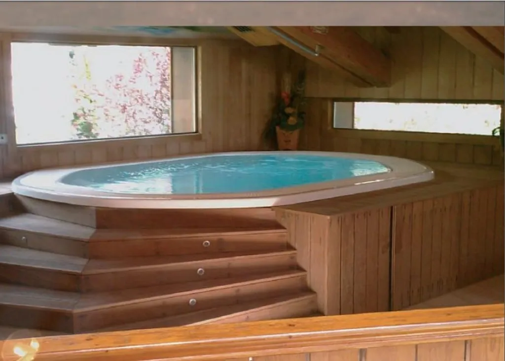 SPA VERSAILLES - OCTOGONAL - 11 PLACES