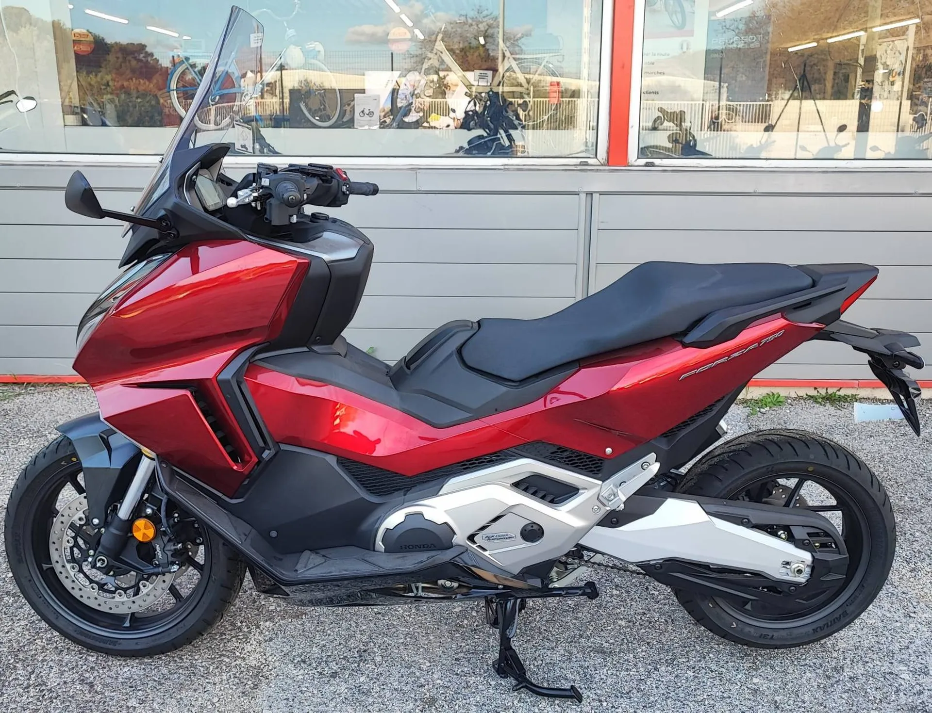 HONDA FORZA 750 DU 01/2026 AVEC 1 KM.