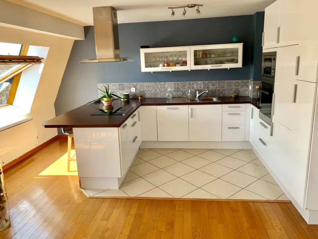 Où acheter un duplex avec cuisine ouverte dans l'hypercentre de Rouen (76) ?