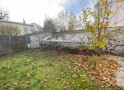 Jardin maison en laction proche RERA potager possible